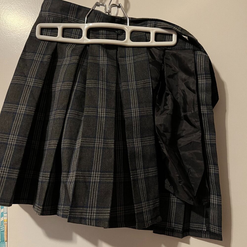 Lychee the Label Oolong (Latte) Adjustable Side Slit Skirt Belt, Dark Grey Plaid